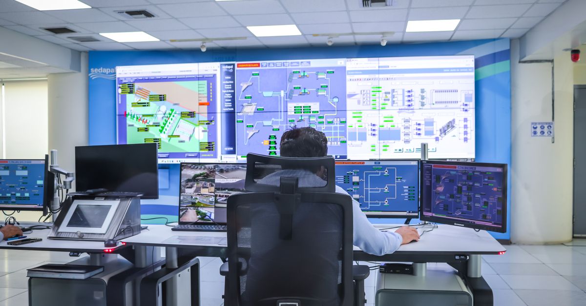 Agents got their own computers. The control plane shipped free.